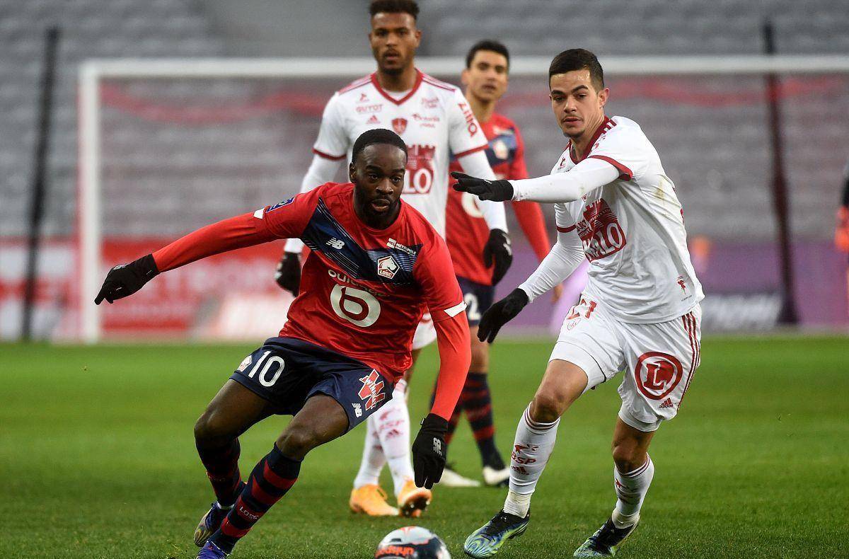 他的出色发 他的出色发